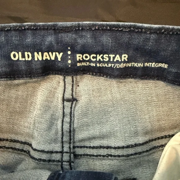 Old Navy Rockstar Built-in Sculpt Skinny Jeans in Dark Blue Wash Size 14 - Picture 9 of 10